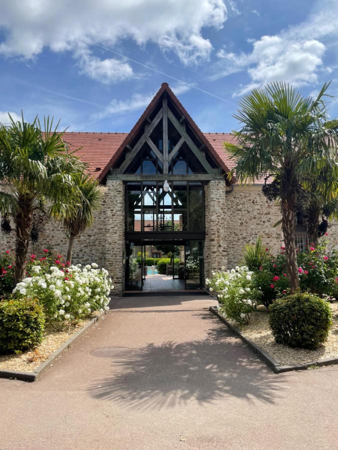 Hotel Les Suites - Domaine De Crecy Exterior photo